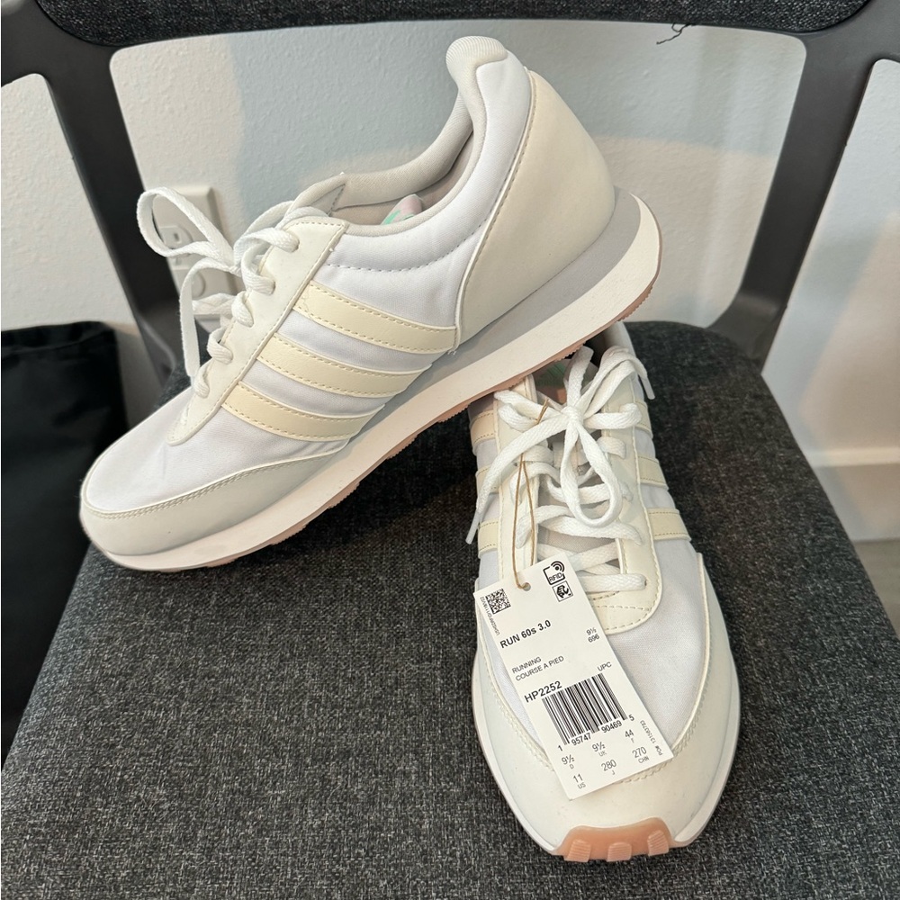 Adidas Run 60S 3.0 Lifestyle running shoes - women 11